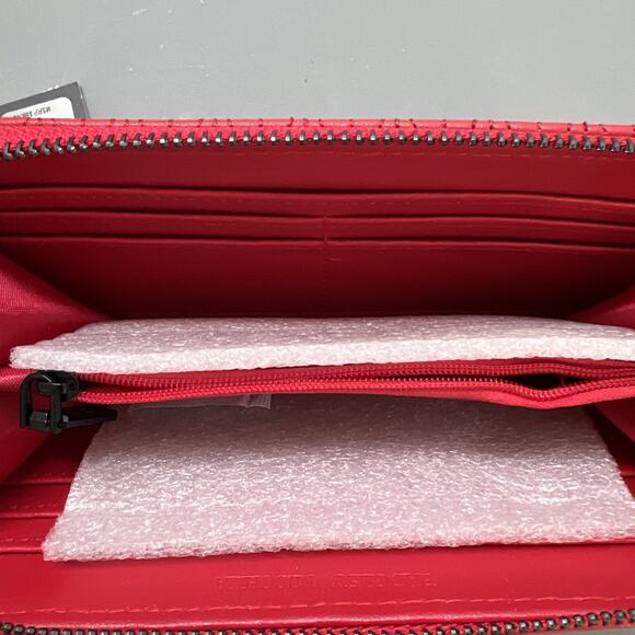 NWT Badgley Mischka Wristlet Red Quilted Wallet Strap Vegan Leahter - Picture 6 of 11